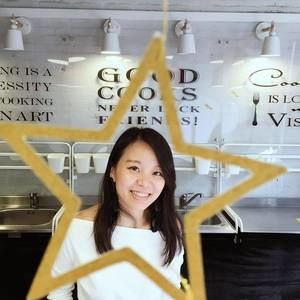 Meet your Posher, Chloe